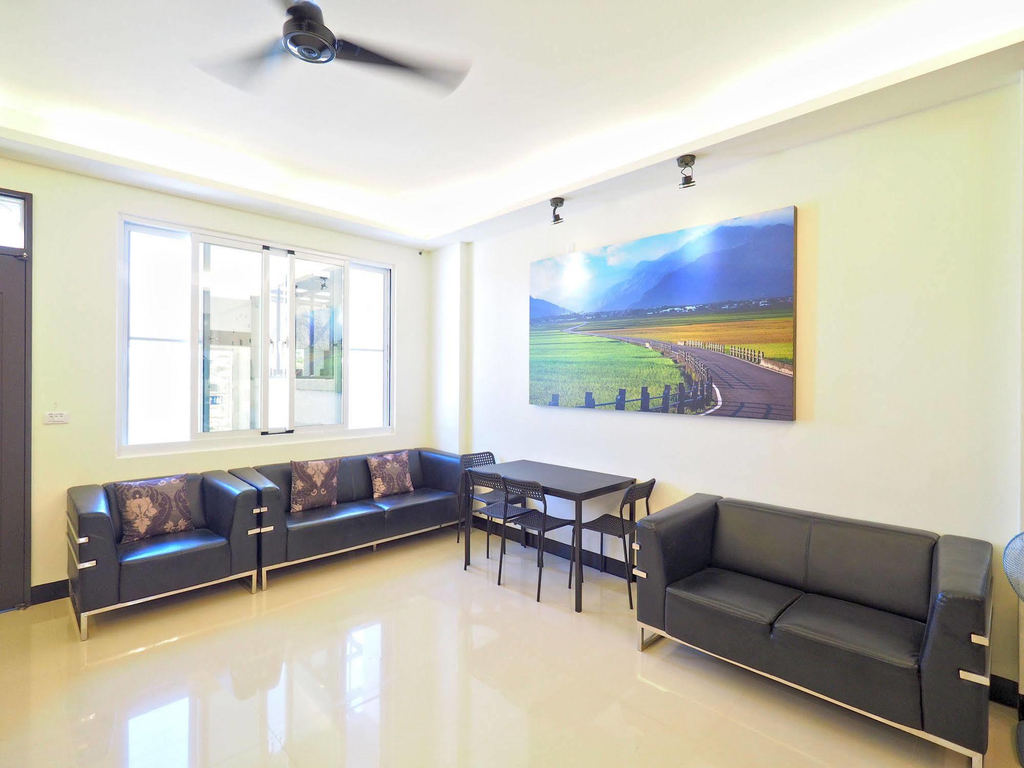 Love And Peace B&B Taitung Экстерьер фото