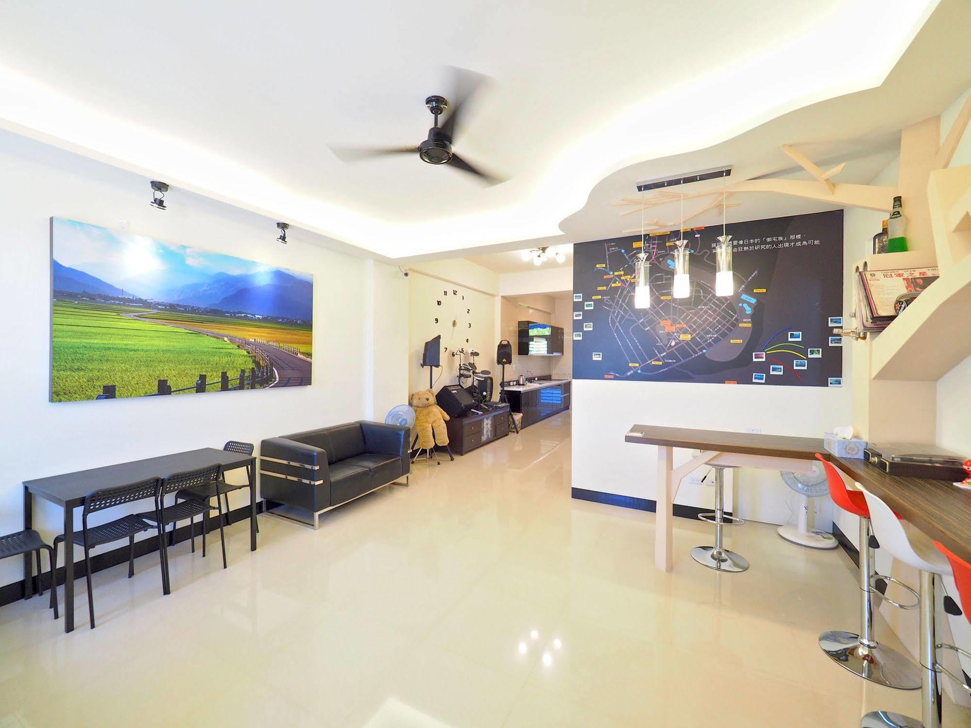 Love And Peace B&B Taitung Экстерьер фото